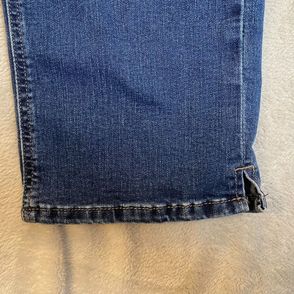 Lee Womens Capri Jeans Size 14 Medium Blue Denim Straight Cropped Stretch Casual - Picture 11 of 16